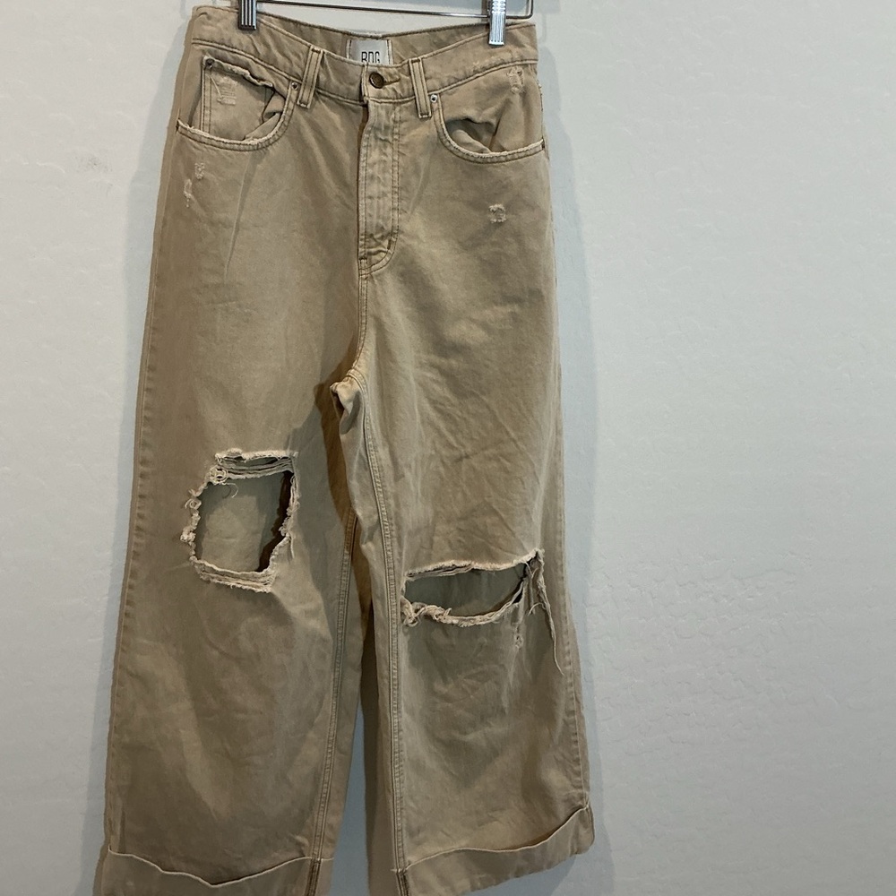 Urban Outfitters BDG Skater Baggy Distressed Jeans Tan Size 28